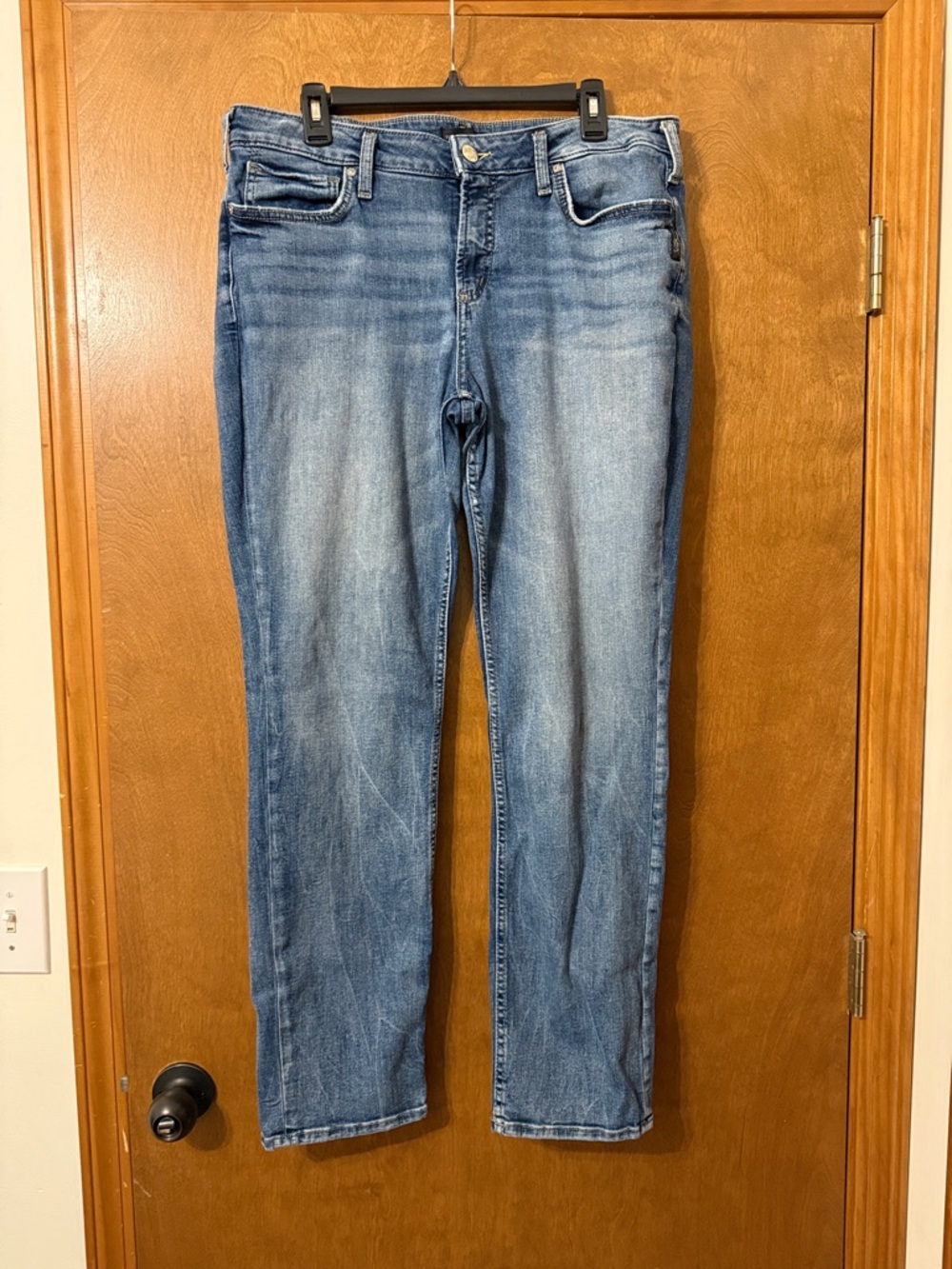 Silver Jeans Women’s Straight Leg Denim in Medium Blue